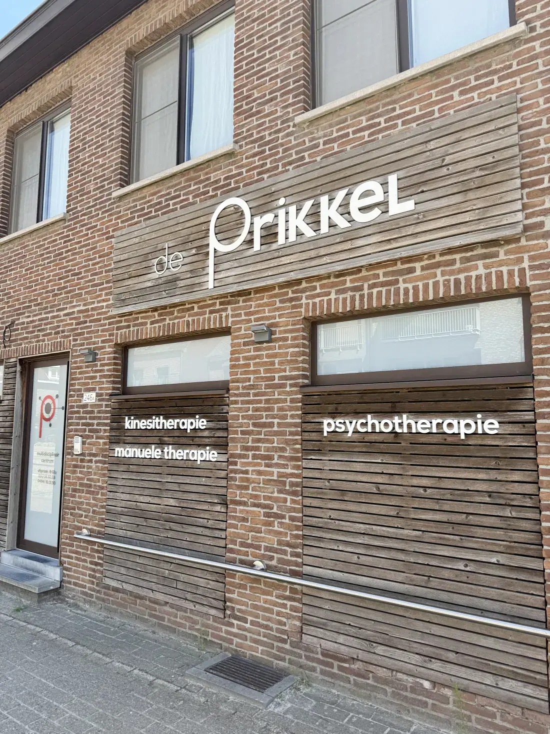 De gevel van De Prikkel aan de Pas in Geel